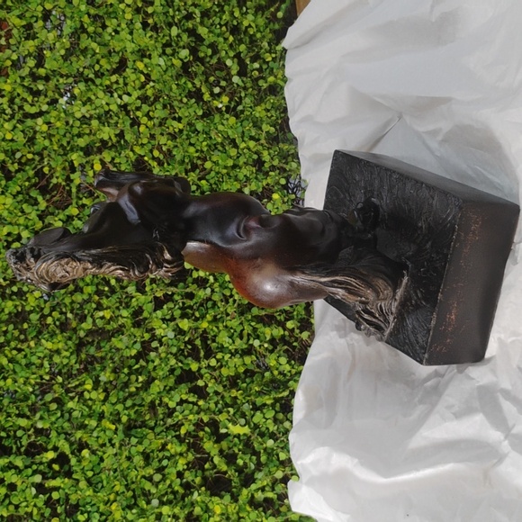 Stallion Sculpture - Picture 2 of 4